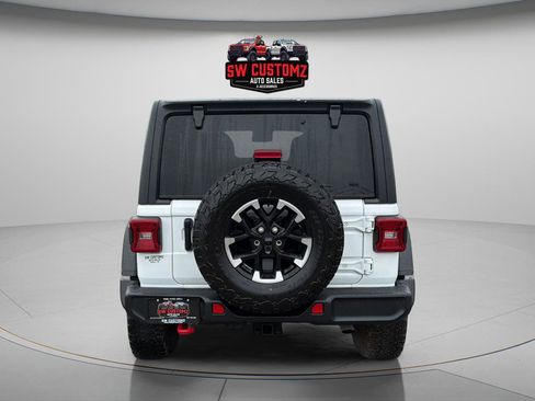 Used 2025 Jeep Wrangler Unlimited Rubicon AWD/4WD image 6