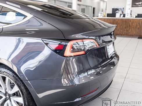 Used 2018 Tesla Model 3 Long Range AWD/4WD image 15