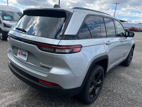 New 2025 Jeep Grand Cherokee Limited w/ Black Appearance Package image 23