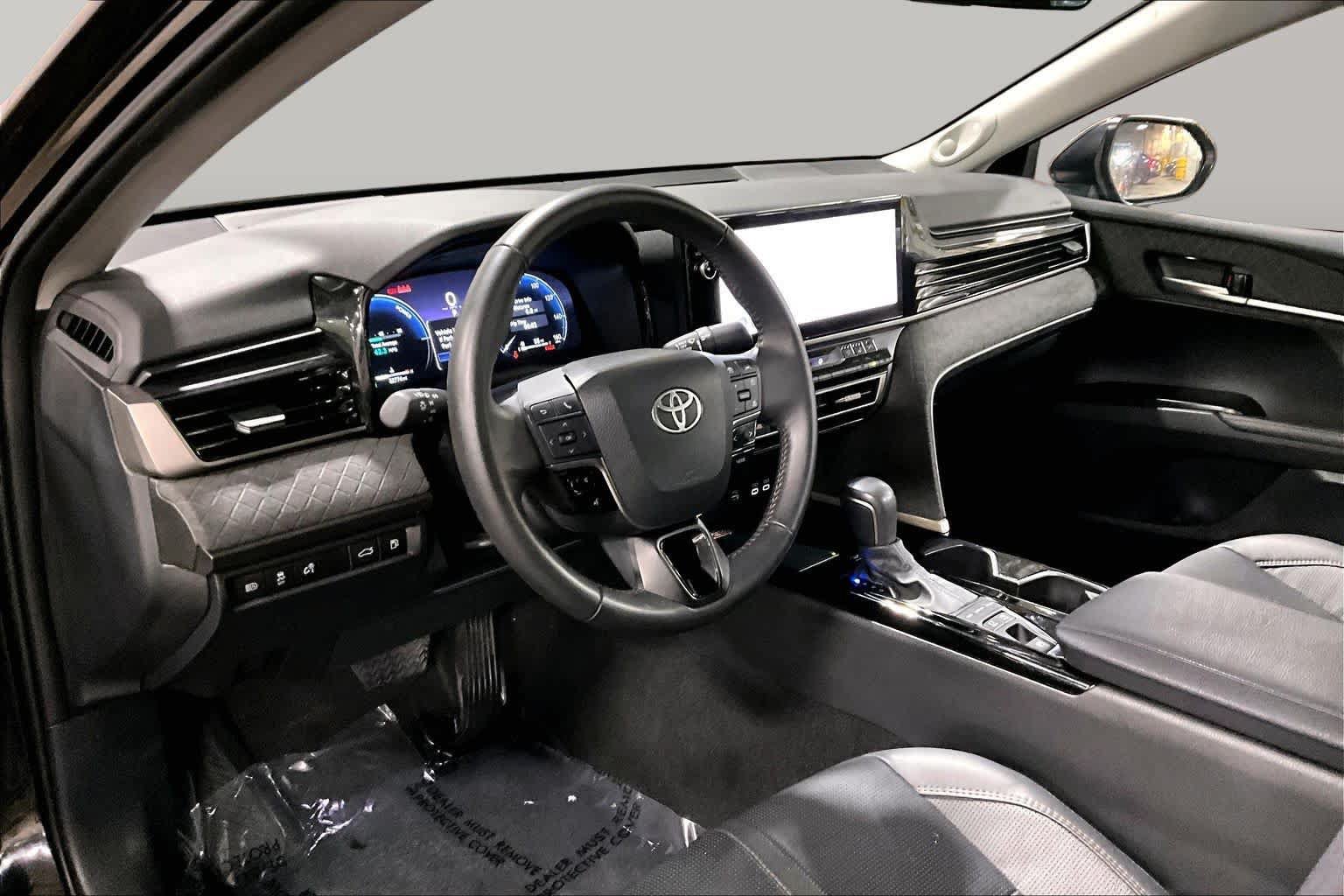 Used 2025 Toyota Camry XLE w/ Premium Package AWD/4WD image 18