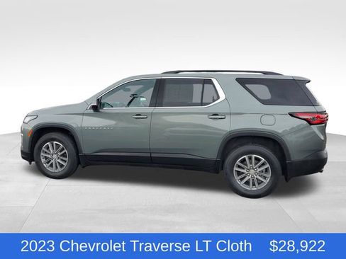 Certified 2023 Chevrolet Traverse LT FWD image 2