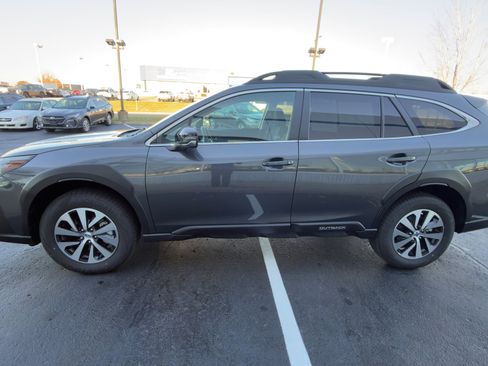 Certified 2025 Subaru Outback Premium w/ Popular Package #1A image 6