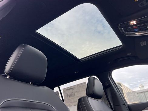 New 2026 Jeep Grand Cherokee L Limited w/ Limited Altitude Package image 18