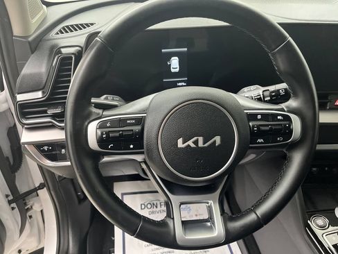 Used 2024 Kia Sportage EX AWD/4WD image 16