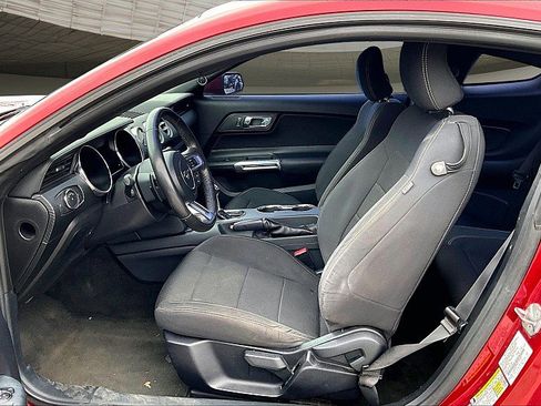 Used 2015 Ford Mustang Coupe image 21