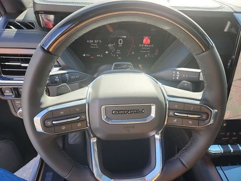 New 2026 GMC Yukon Denali w/ Advanced Technology Package image 16