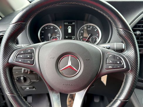 Used 2021 Mercedes-Benz Metris image 15