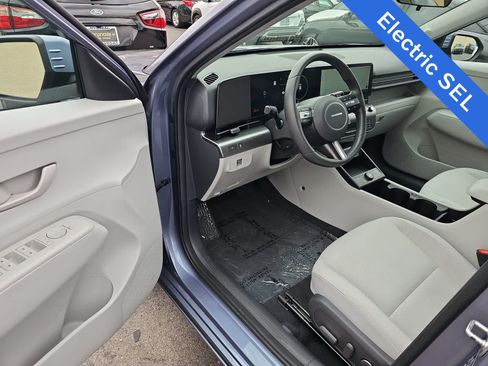 Certified 2024 Hyundai Kona SEL FWD image 10