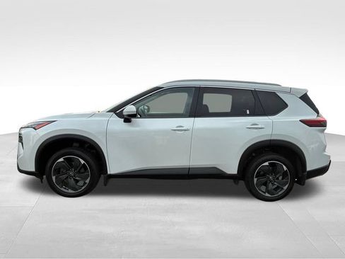 Certified 2024 Nissan Rogue SV w/ SV Premium Package AWD/4WD image 2