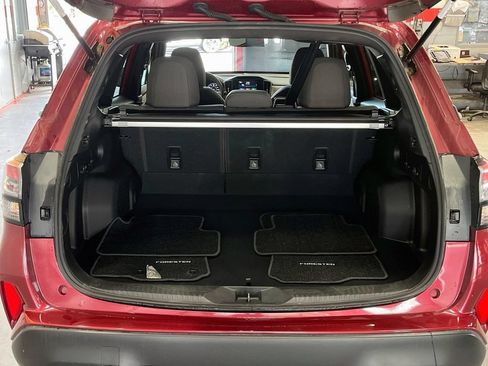 Used 2025 Subaru Forester Premium AWD/4WD image 25