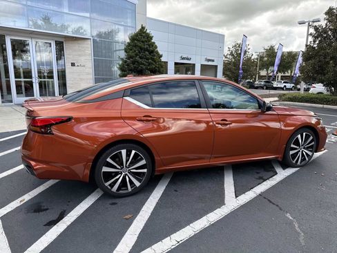 Used 2019 Nissan Altima 2.5 SR image 2