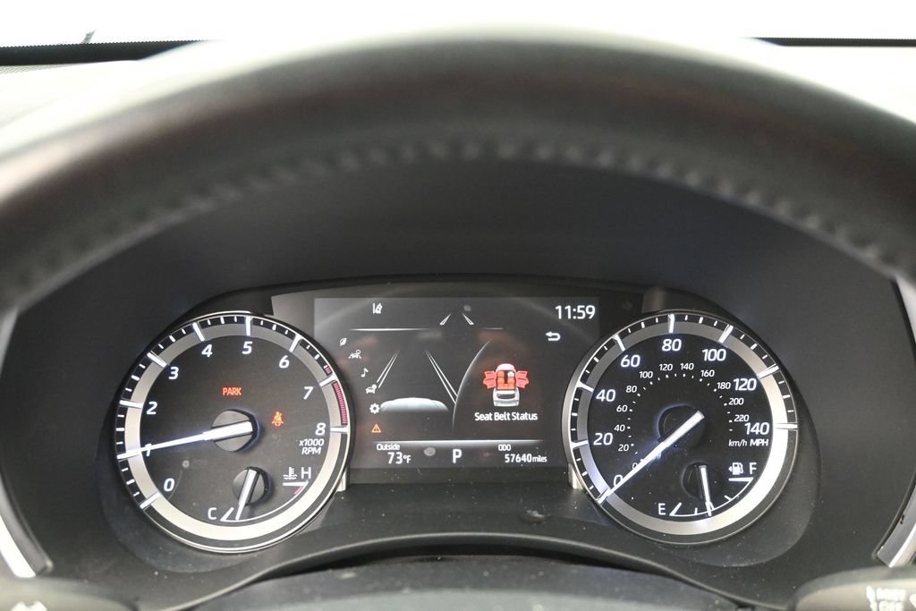 Used 2022 Toyota Highlander XLE FWD image 13