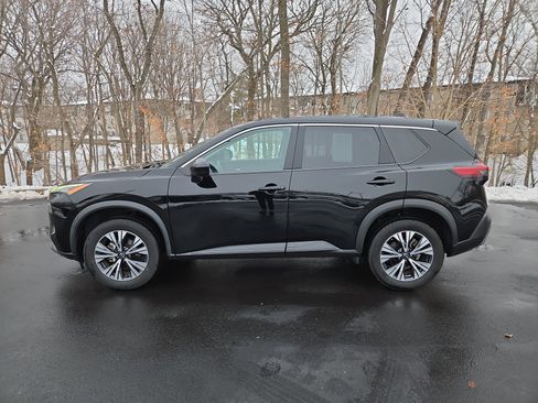 Used 2023 Nissan Rogue SV image 5