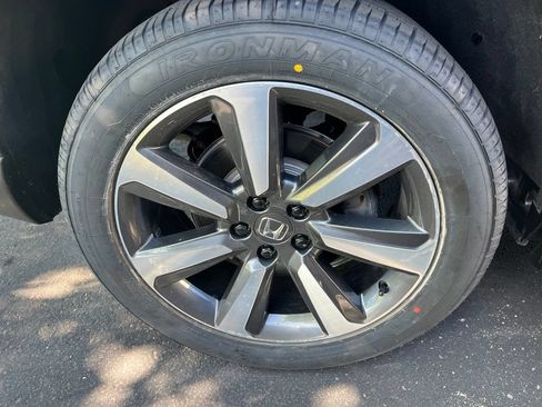 Used 2023 Honda Pilot Touring image 13