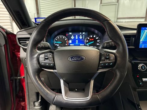 Used 2022 Ford Explorer ST-Line w/ Class IV Trailer Tow Package image 9