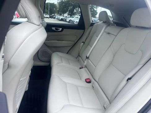 Certified 2024 Volvo XC60 B5 Core AWD/4WD image 15