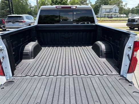 Used 2024 Chevrolet Silverado 1500 LTZ AWD/4WD image 9
