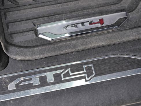 Used 2025 GMC Sierra 2500 AT4 w/ AT4 Premium Plus Package image 17