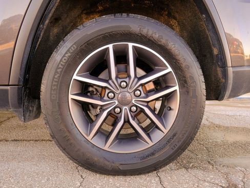 Used 2020 Jeep Grand Cherokee Limited image 41