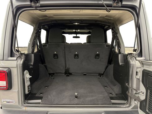 Used 2020 Jeep Wrangler Willys image 24
