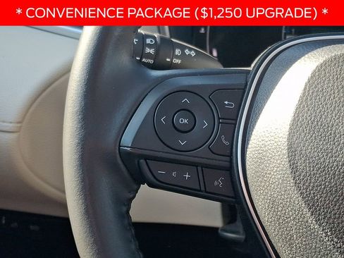 Used 2024 Toyota Corolla Cross XLE w/ Convenience Package AWD/4WD image 21