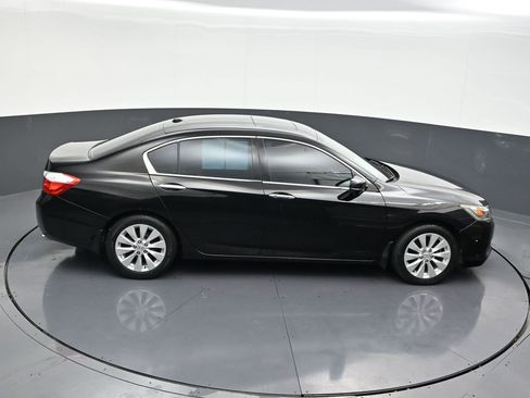 Used 2015 Honda Accord Touring image 21