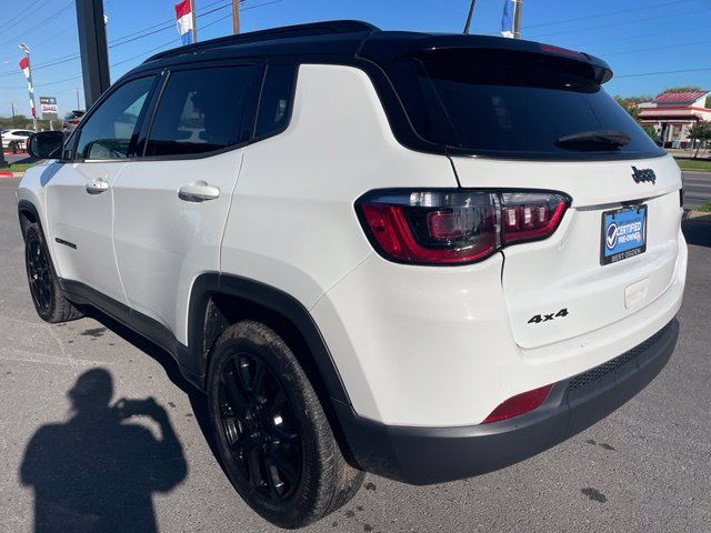 Used 2023 Jeep Compass Latitude AWD/4WD image 5