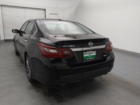 Used 2018 Nissan Altima 2.5 SR w/ SR Special Edition image 6