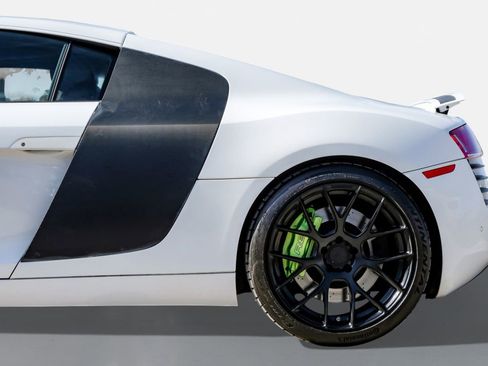 Used 2011 Audi R8 V8 image 10