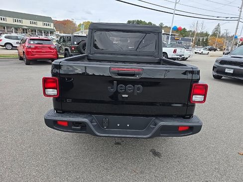 New 2026 Jeep Gladiator Sport image 6