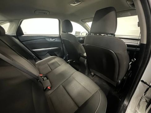Used 2021 Kia Forte LXS FWD image 12