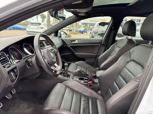 Used 2020 Volkswagen GTI SE image 11