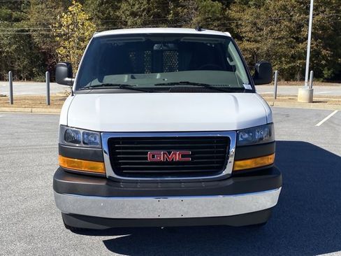 Used 2024 GMC Savana 2500 w/ Driver Convenience Package image 2