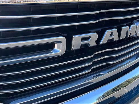 Used 2019 RAM 1500 Laramie image 32