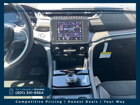 New 2025 Jeep Grand Cherokee L Altitude w/ Trailer Tow Package image 17