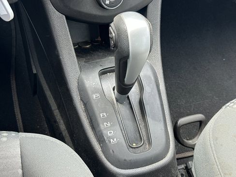 Used 2018 Chevrolet Sonic LS image 19