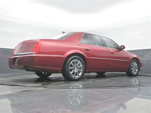Used 2009 Cadillac DTS image 50