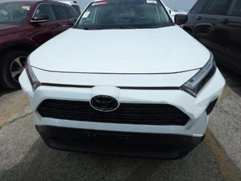 Used 2024 Toyota RAV4 LE FWD image 3