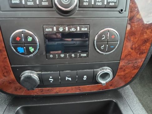 Used 2014 Chevrolet Tahoe LT AWD/4WD image 17