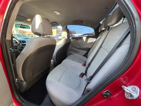 Used 2017 Hyundai Accent SE FWD image 5