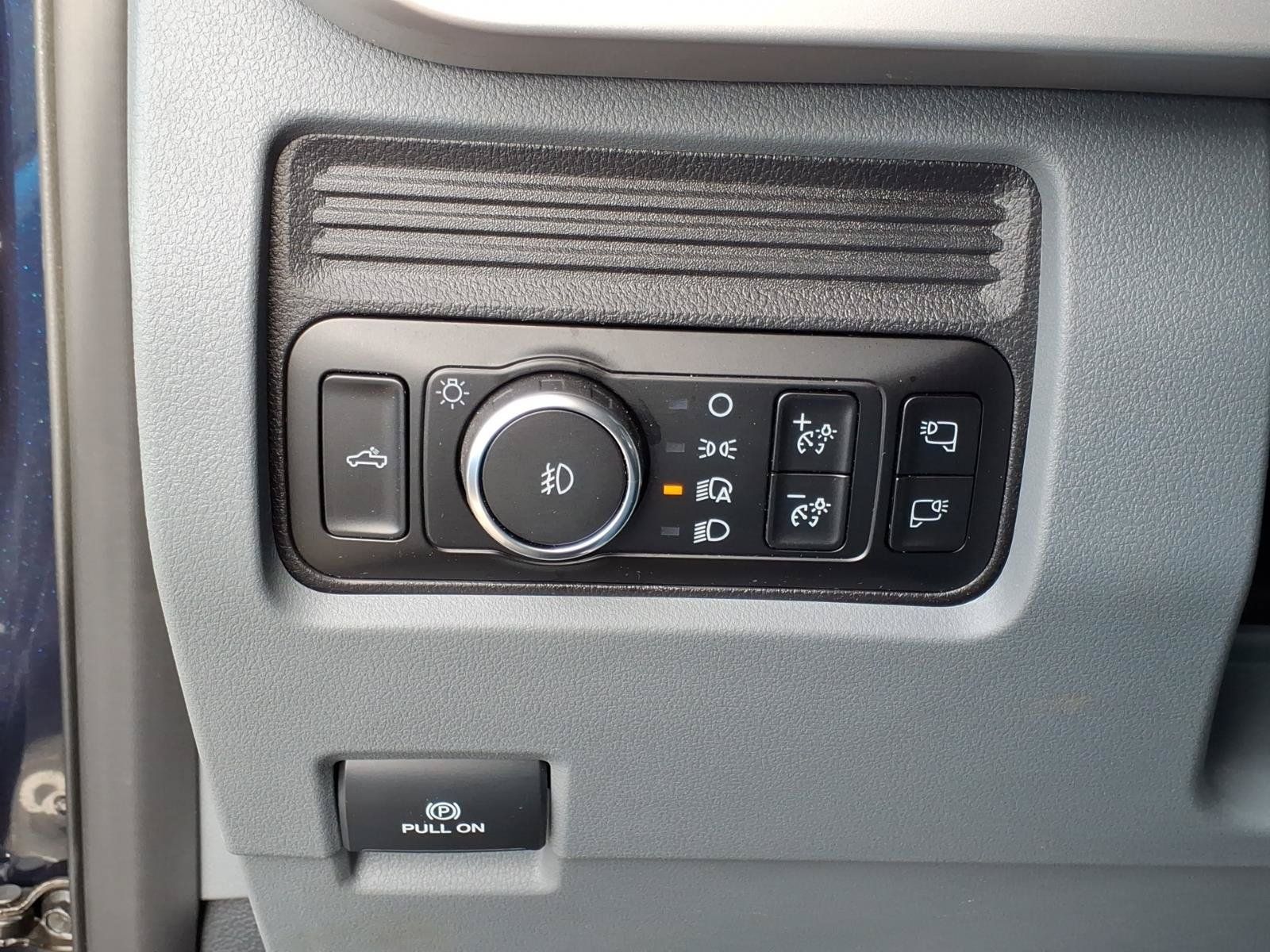 Used 2025 Ford F350 XLT w/ 360-Degree Camera Package AWD/4WD image 16