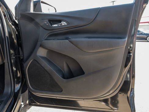 Used 2018 Chevrolet Equinox LT image 50