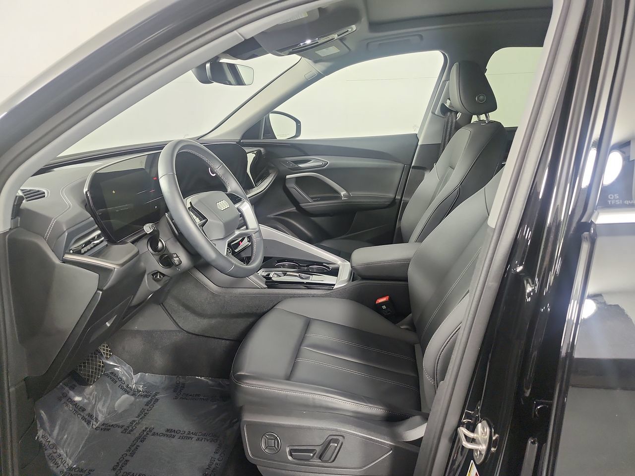 Used 2025 Audi Q5 Premium w/ Convenience Package AWD/4WD image 2