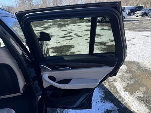 Used 2021 BMW X3 xDrive30i w/ Premium Package Essential image 15