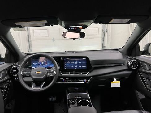 New 2026 Chevrolet Equinox LT w/ Convenience Package II image 31