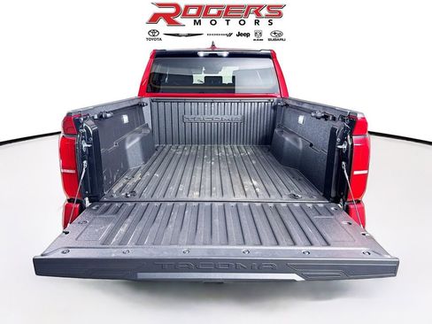 Certified 2026 Toyota Tacoma SR5 AWD/4WD image 23