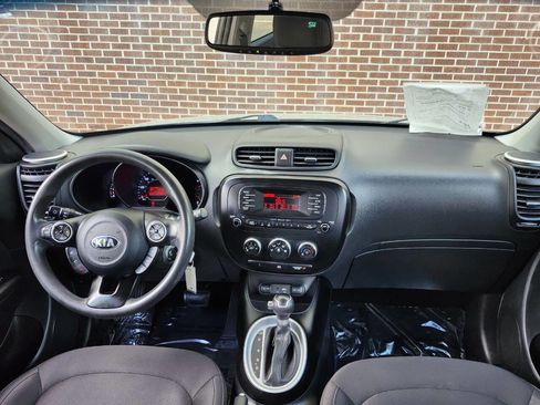 Used 2016 Kia Soul FWD image 8