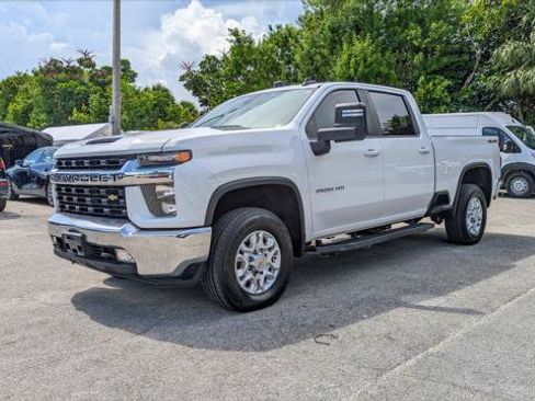 Used 2023 Chevrolet Silverado 2500 LT w/ Convenience Package AWD/4WD image 2