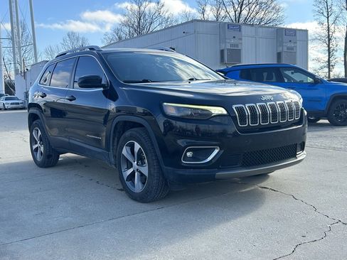 Used 2019 Jeep Cherokee Limited image 4
