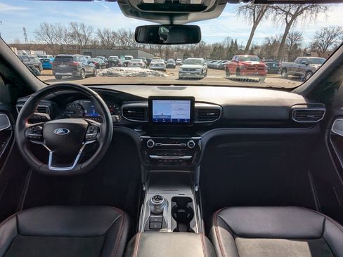 Used 2023 Ford Explorer ST-Line w/ Class IV Trailer Tow Package AWD/4WD image 2